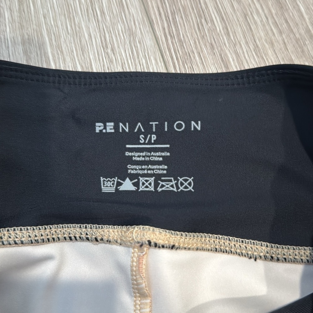 P.E NATION Momentum dégradé stretch bike athletic shorts size small - Picture 6 of 6